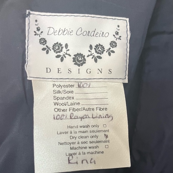 Debbie Cordeiro Designs custom made dress - Picture 4 of 6